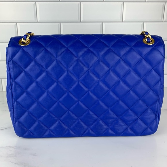 SOLD‼️Moschino Couture Large Quilted Shoulder Bag - Picture 15 of 15